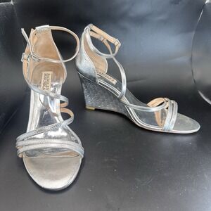 Bagdley Mischka  Silver Wedge Heel Open Sandal Carnation II Wedge Strappy Sz 7.5